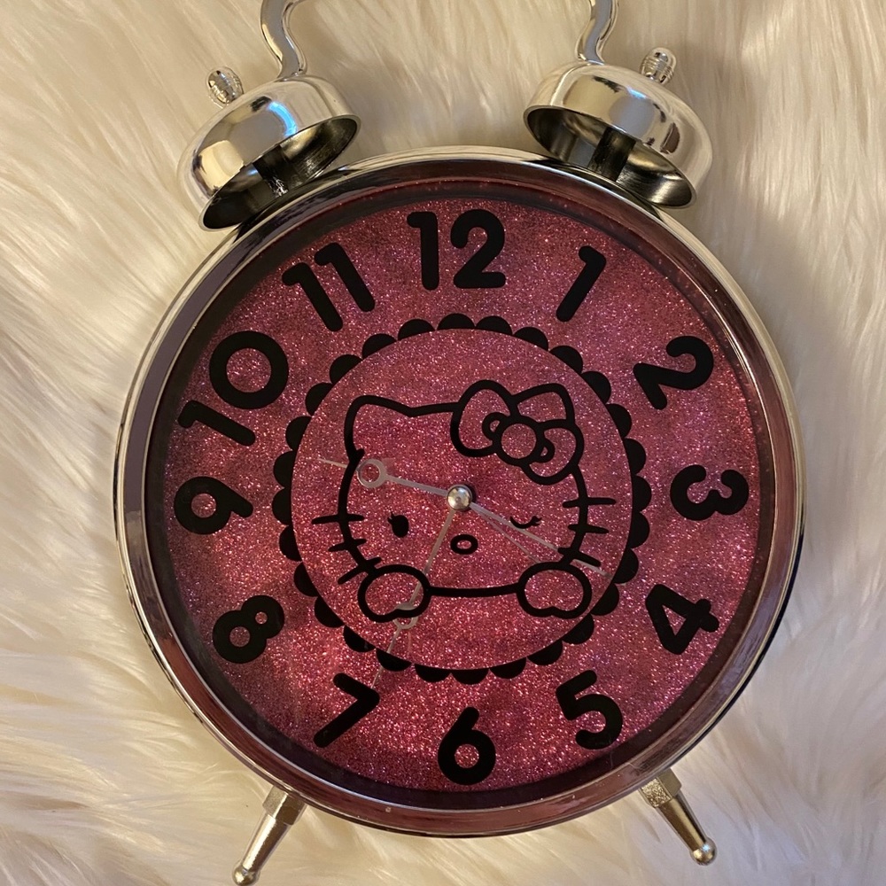 🌿 3 for $15 Hello Kitty Alarm Clock